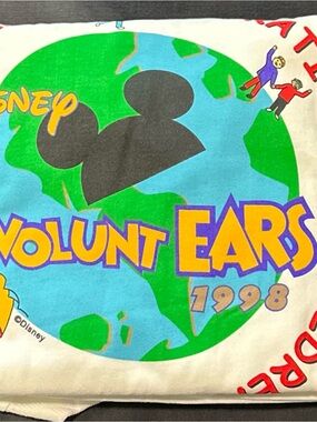 Disney 1998 Volunteer Ears t shirt